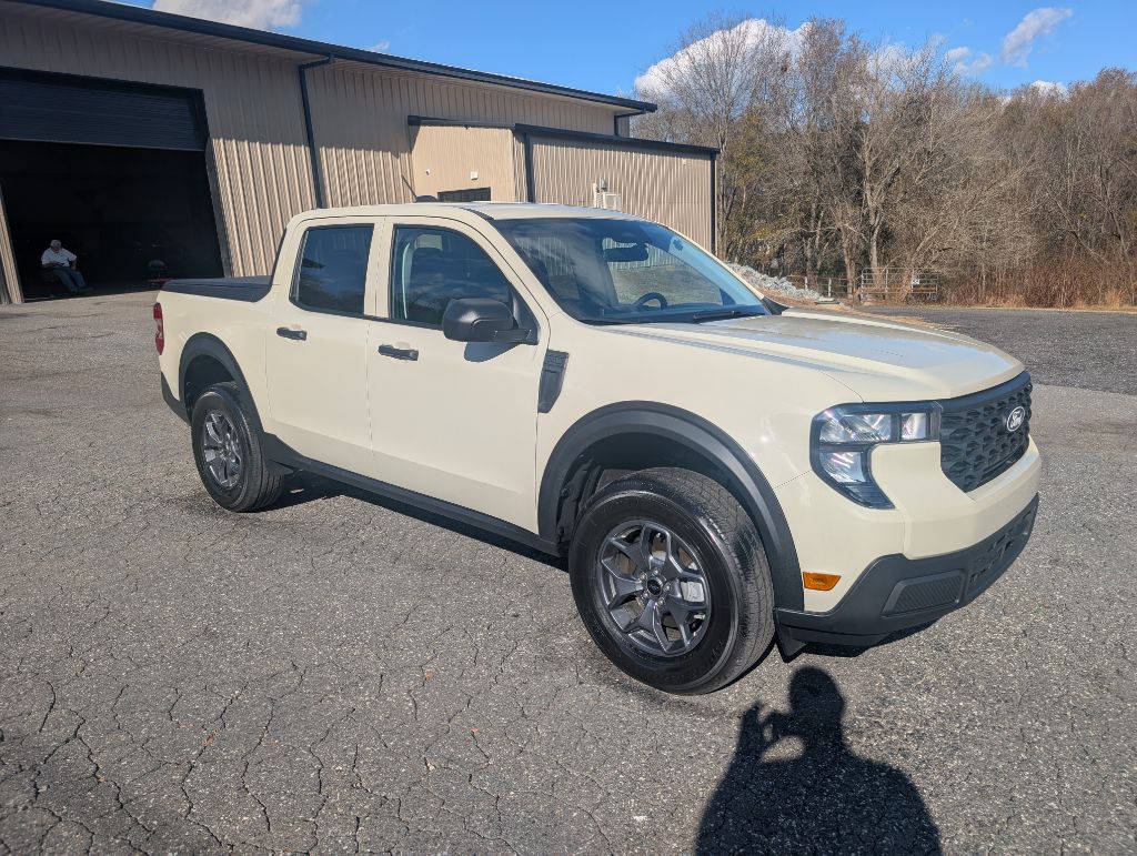 2025 Ford Maverick XL's photo
