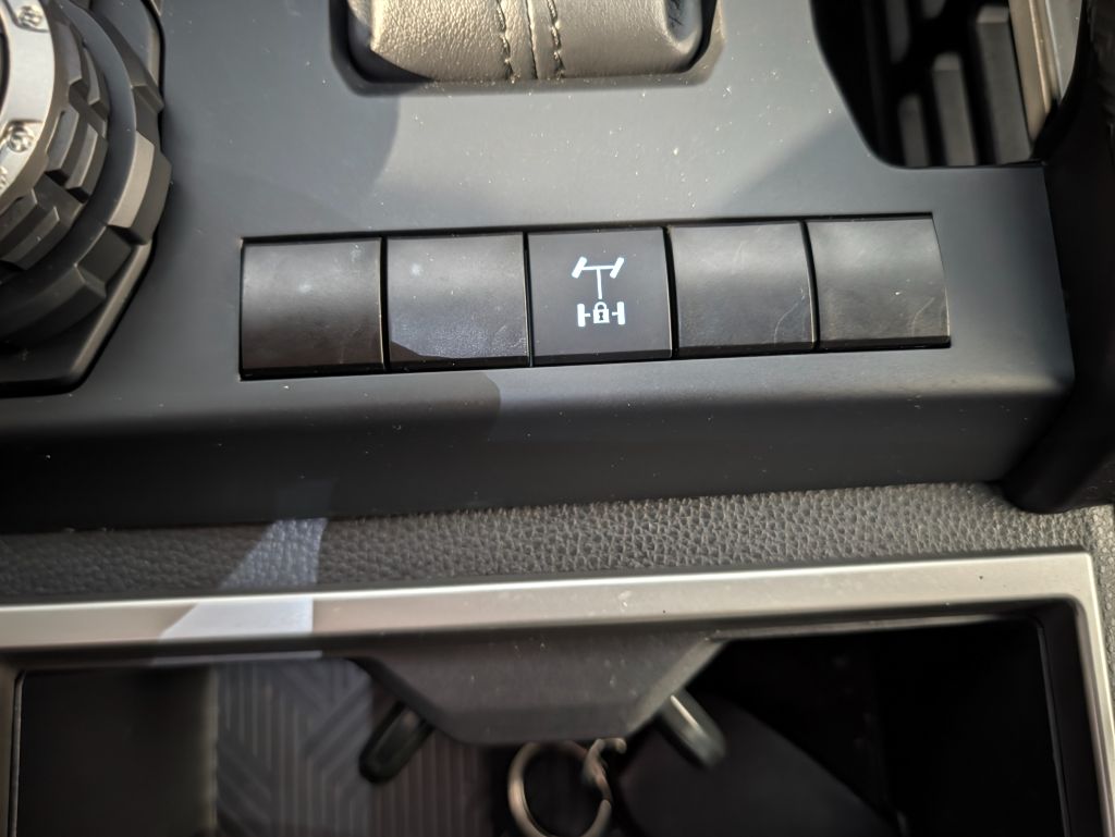 2025 Toyota Tacoma TRD Off Road - Photo 14